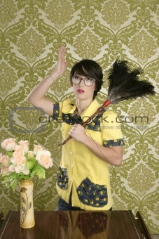 housewife nerd retro woman home chores wallpaper