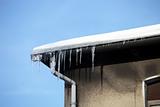 Dangerous icicles on the house