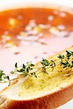 Toast with oil and thyme