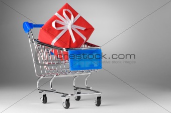 shopping cart with gift