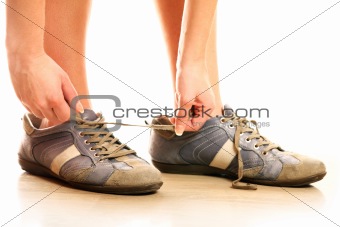 Lacing up shoes