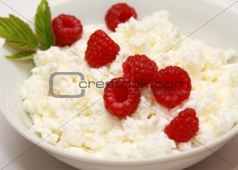 Cottage cheese and raspberry