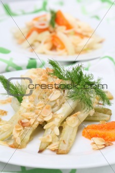Baked fennel with almonds