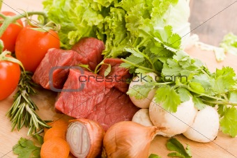 Diced meat with vegetables