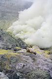 Extracting sulphur inside Kawah Ijen crater