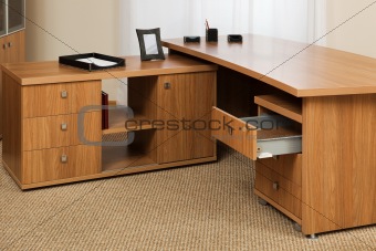 wooden desk 