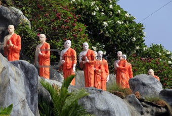 Statue monks