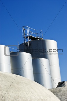 Stainless steel reservoirs