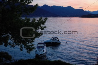 yachts lake dawn
