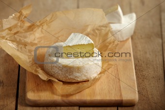 camembert and brie cheese