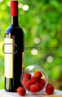 Red wine and red fruits.