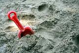 Sand shovel