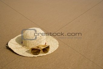 sunglass and summer hat
