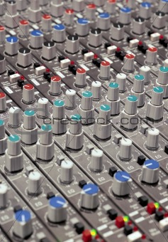 Soundboard knobs