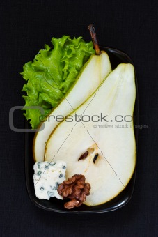 Pear with blue cheese and walnut.