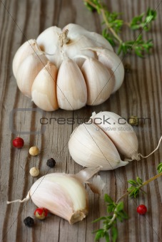 Garlic, thyme and peppercorns.