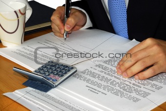 Checking and signing the business contract and/or lease