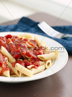 penne pasta in tomato sauce