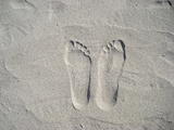 opposite footprints