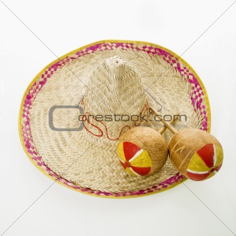 Sombrero and maracas.