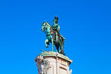 Statue of King Joao I at Figueiroa Square, and St. Jorge castle 