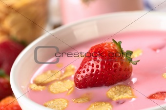 Strawberry Yogurt with Corn Flakes