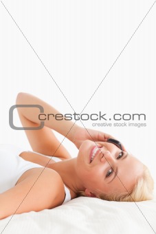 Portrait of a smiling woman on the phone