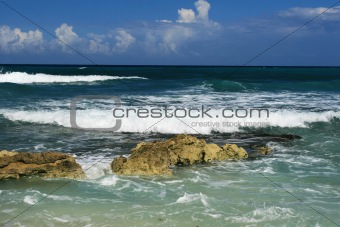 The surf on the southern shore of the Isla Mujeres