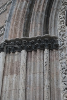 details of the abside and lateral columns of the Messina's cathedral