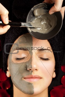 applying facial mask