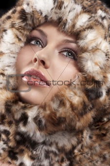 woman i furry coat