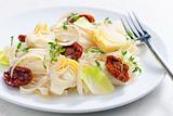 pasta with dried tomatoes and artichokes