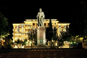 city night scene in baku azerbaijan