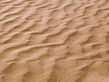 Sand waves in the desert