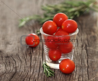 Red tomatoes and basil 