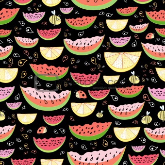 texture of the pieces of watermelon and lemon