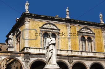 Dante square of Verone - Piazza Dante a Verona