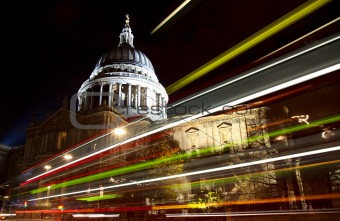 St Paul's cathedral at night
