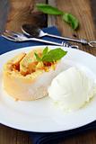 biscuit roulade with  ice cream