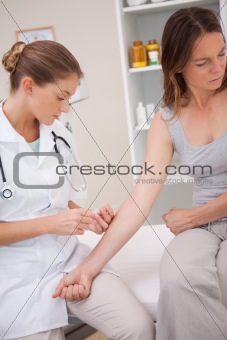 Patient getting immunization