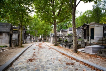 Cobbled alley at Pere Lachaise cemetery