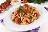 Spaghetti with shrimp and dill