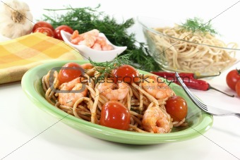 fresh spaghetti with shrimp