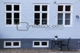 Ebeltoft street cafe brick wall