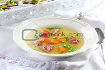 Vegetable soup with meat and bulgur