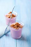 Bilberry yogurt with granola