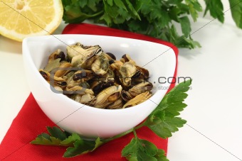 marinated mussels with italian parsley