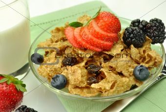 healthy breakfast with bran and raisin cereal 