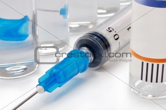 Single use syringe