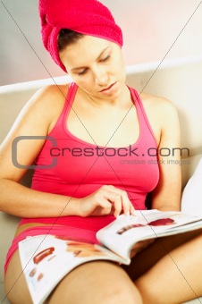 Women reading a magazine